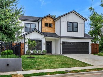 3709  Colonial Avenue 
