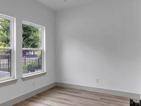 3709  Colonial Avenue , Dallas Texas 75215