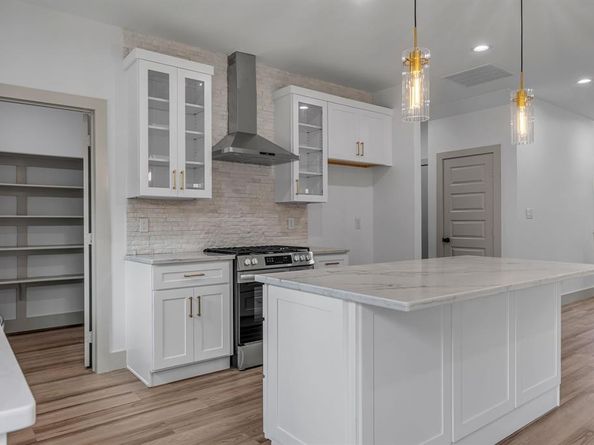 3709  Colonial Avenue , Dallas Texas 75215