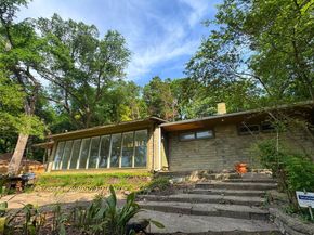 1934  Kessler Parkway , Dallas Texas 75208