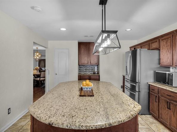 1607  Brandon Street , Dallas Texas 75208