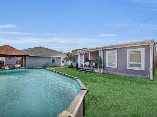1607  Brandon Street , Dallas Texas 75208