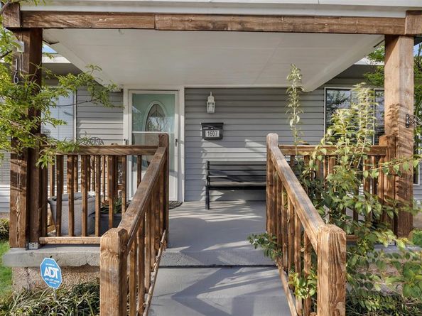 1607  Brandon Street , Dallas Texas 75208