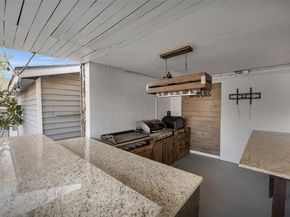 1607  Brandon Street , Dallas Texas 75208