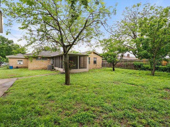 806  Marigold Drive , Cedar Hill Texas 75104
