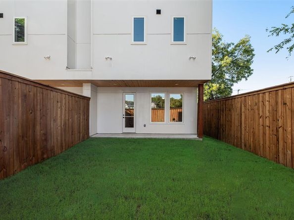 1123  Muncie  , Dallas Texas 75212