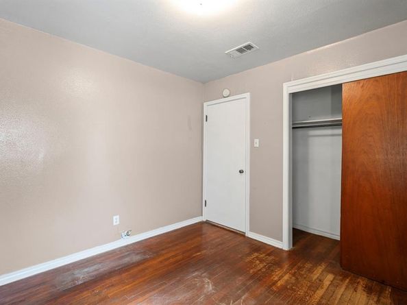 6315  Scyene Road , Dallas Texas 75227