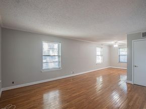 4942  Lahoma Street , Dallas Texas 75235