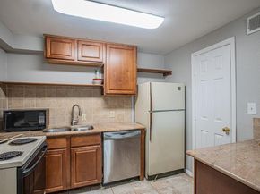 4942  Lahoma Street , Dallas Texas 75235