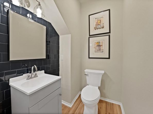 1332  Grigsby Avenue , Dallas Texas 75204