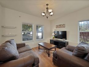 1332  Grigsby Avenue , Dallas Texas 75204