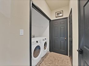 1332  Grigsby Avenue , Dallas Texas 75204