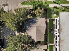 1332  Grigsby Avenue , Dallas Texas 75204