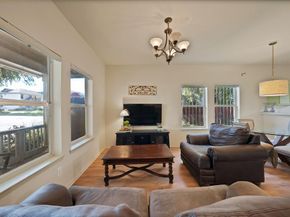 1332  Grigsby Avenue , Dallas Texas 75204