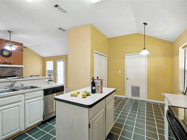 4609  Hunters Ridge  , Sachse Texas 75048