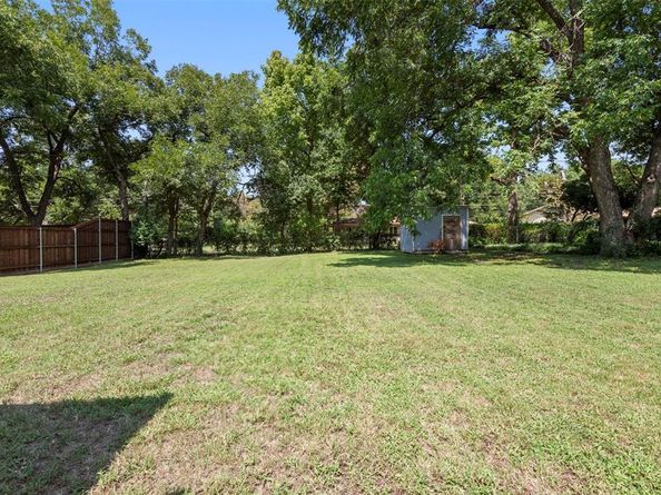 520 W Redbud Drive , Hurst Texas 76053