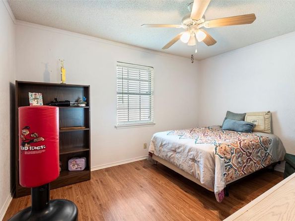 520 W Redbud Drive , Hurst Texas 76053