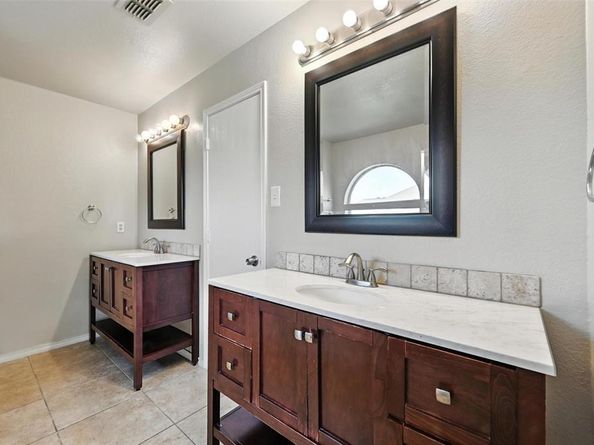 7307  Lake Front Trail , Arlington Texas 76002