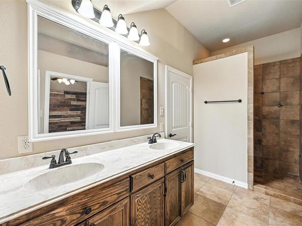 205  Corinna Court , Hurst Texas 76053