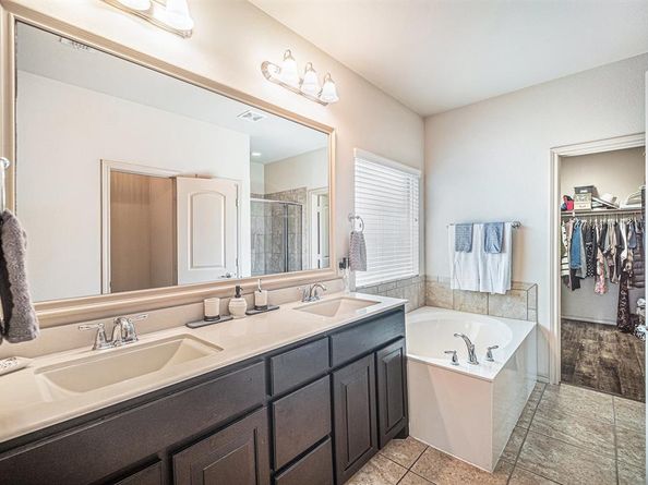 2941  Cedar Ridge Lane , Fort Worth Texas 76177