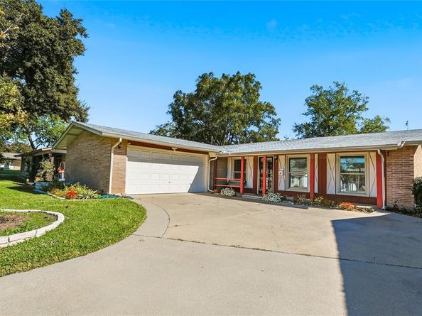 11832  High Valley Drive , Dallas Texas 75234