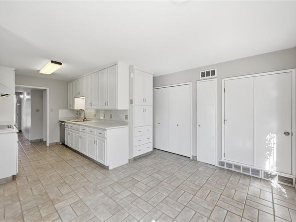 11832  High Valley Drive , Dallas Texas 75234