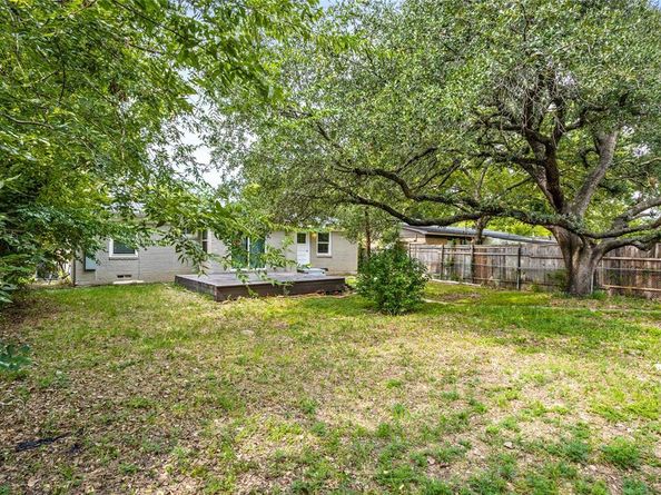 10450  Sandra Lynn Drive , Dallas Texas 75228