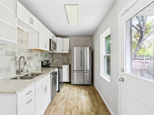 10450  Sandra Lynn Drive , Dallas Texas 75228