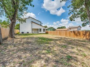 1026 N Tatum Avenue , Dallas Texas 75211