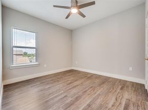 1026 N Tatum Avenue , Dallas Texas 75211