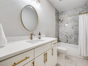 1026 N Tatum Avenue , Dallas Texas 75211
