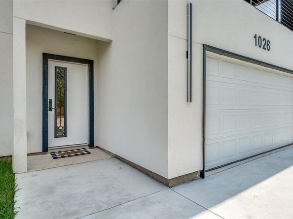 1026 N Tatum Avenue , Dallas Texas 75211