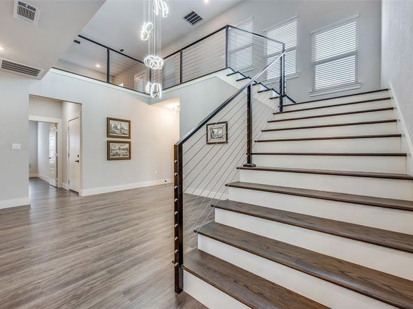 1026 N Tatum Avenue , Dallas Texas 75211