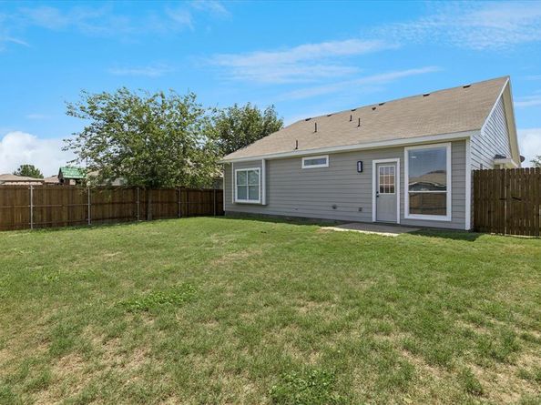 828  Poncho Lane , Fort Worth Texas 76052