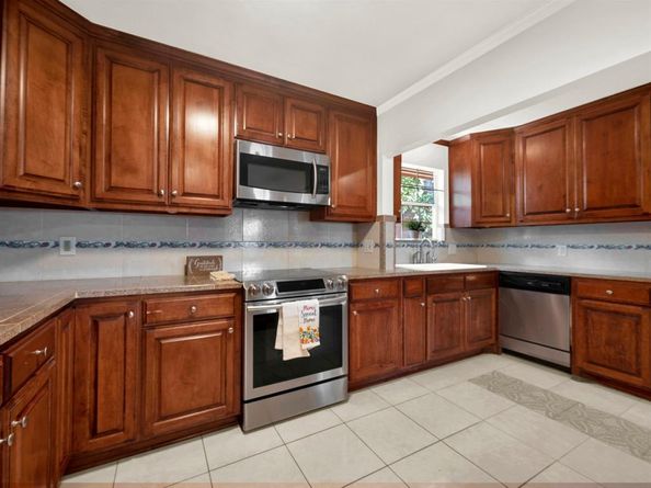 1405  Williamsburg Drive , Plano Texas 75074