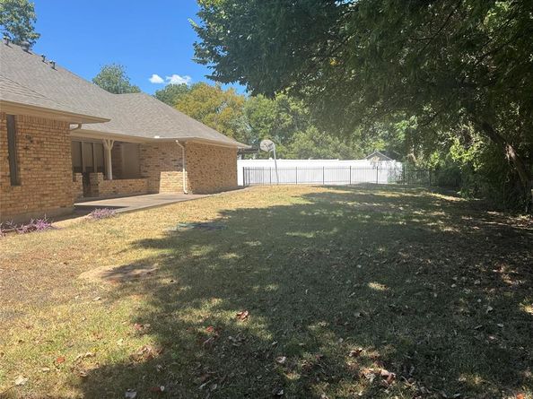 1430  Marlene Place , DeSoto Texas 75115