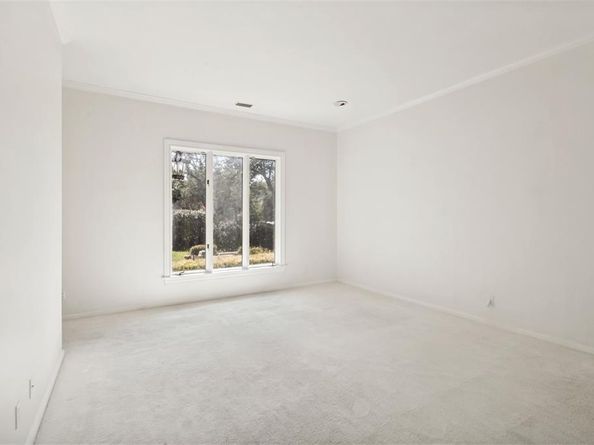 7739  SOUTHWESTERN Boulevard , Dallas Texas 75225