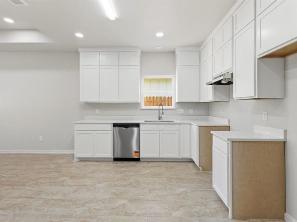 1604  Smoke Tree Lane , Dallas Texas 75253