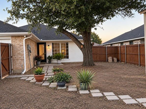 706  Crenshaw Drive , Cedar Hill Texas 75104