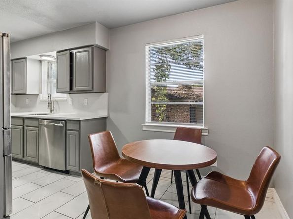 7337  Broken Tree Trail , Dallas Texas 75232