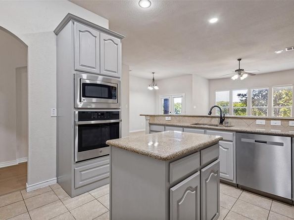 2909  Dog Leg Trail , McKinney Texas 75069