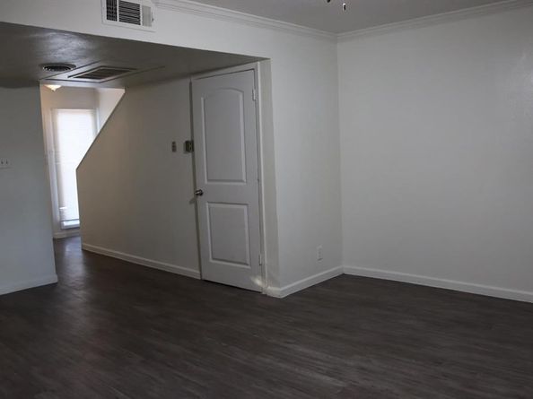 928 S Weatherred Drive , Richardson Texas 75080