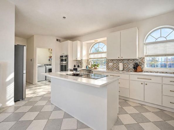 1524  Santa Fe Trail , Carrollton Texas 75007