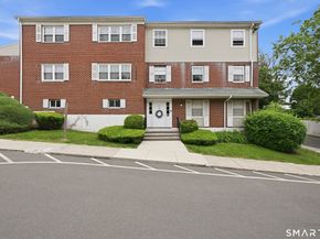 50 Greenhouse Road 41D, Bridgeport CT 06606
