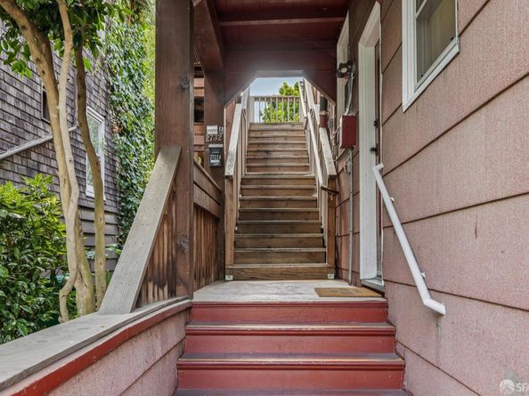2732 Parker Street, Berkeley CA 94704