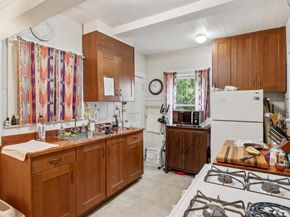 2732 Parker Street, Berkeley CA 94704