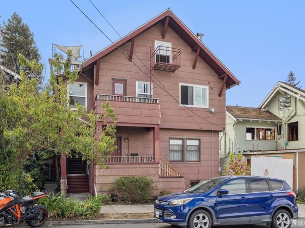2732 Parker Street, Berkeley CA 94704