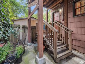 2732 Parker Street, Berkeley CA 94704