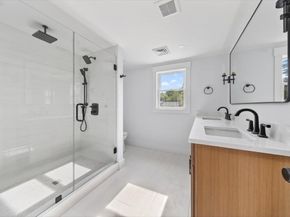 15 Pioneer Rd, Hingham MA 02043