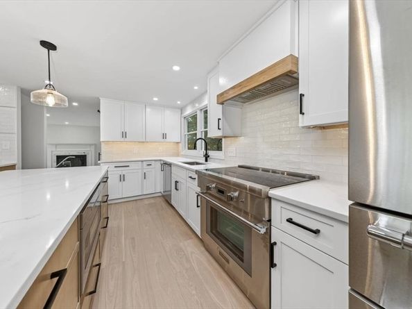 15 Pioneer Rd, Hingham MA 02043